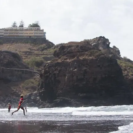 Apartamento Con Piscina Y Vistas Al Mar Sobre Acantilado *