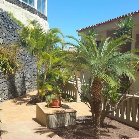 Sobre Acantilado Vistas Al Mar Realejos